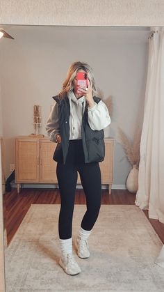 Cute Outfits With Vests Winter, Women Vest Outfits Winter, Cozy Fall Outfits Midsize, Cute Winter Mom Outfits, Idaho Winter Outfits, Comfy Cozy Winter Outfits, Winter Outfits With Vest, Comfy Cold Outfits, Comfy Cute Outfits Winter