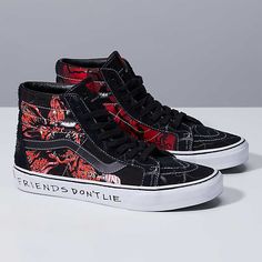 Stranger Things Vans, Punk Goth Outfits, Hawkins Indiana, Surfer Boy, Skater Outfits, Custom Shoes Diy, Punk Shoes, Stranger Things 4, Vans Sk8 Hi