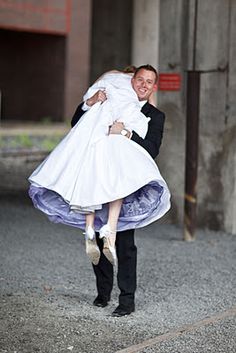 Wear a selfmade colored crinoline skirt under your Wedding dress! Be unique and colorful! Industrial Wedding, 50th Anniversary, Ballet Skirt, That Look, Prom, Weddings