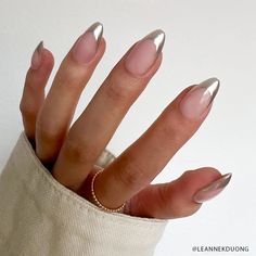 Mirror Mirror – glamnetic French Manicure Silver Tips, Silver Tip Almond Nails, Shiny Tip Nails, Silver Tip Nails French Manicures, French Silver Nails, Silver Chrome French Tip Nails, French Tips Silver, Silver Chrome French Tip, French Nails Silver