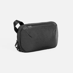 Slim Pouch Modern Gym, Edc Bag, Tech Pouch, Smart Organization, Travel Backpacks, Gym Bags, Travel Collection, Bag Design, Bags Travel