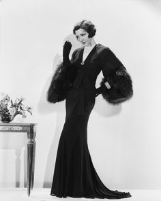 French Born Actress Claudette Colbert In The Phantom President, 1922 1920 Style, 1920s Fashion Women, 1920s Women, Claudette Colbert, Glamour Vintage, 1920 Fashion, Elsa Schiaparelli