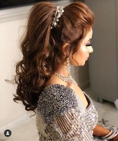 Hairstyle For Reception, Reception Hairstyle, Wedding Reception Hairstyles, Party Hairstyles For Long Hair, Reception Hairstyles, Easy Party Hairstyles, Hairstyles For Gowns, Cute Prom Hairstyles, Hair Style On Saree