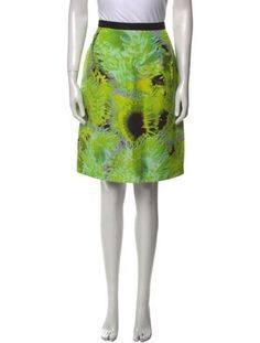 Tibi SkirtGreenPrintedSlit PocketsZip ClosureFit:Skirts by Tibi typically fit true to size. Midi Length Skirts, Green Skirt, Accessories Jacket, Knee Length Skirt, Shirt Accessories, Hoodie Dress, Printed Skirts, Sweater Accessories, Skirt Length