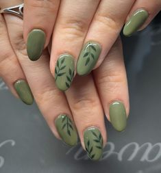 Forest Green Gel Nails, Forest Green Nails, Green Nails Designs, Mail Inspo, Olive Nails, Festive Nail Designs, Green Acrylic Nails, Green Nail Art, Nail Looks