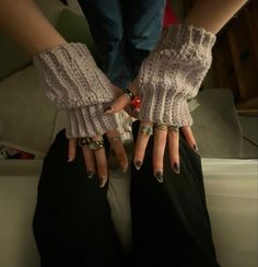 Aesthetic Gloves, Nails Inspo Aesthetic, Gloves Aesthetic, Crochet Hand Warmers, Mia 3, Nails Inspo, 가을 패션