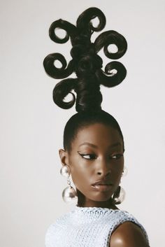 Avant Garde Hair, Scrub Corpo, Elle Us, Braided Bun, Creative Hairstyles