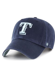 a baseball cap with the letter f on it