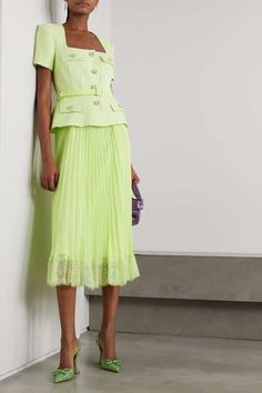 Wimbledon 2023, Green Chiffon Dress, Lime Green Dress, Midi Dress Chic, Pleated Chiffon Skirt, Chiffon Midi Dress, White Accessories, Pleated Chiffon, Resort Dresses