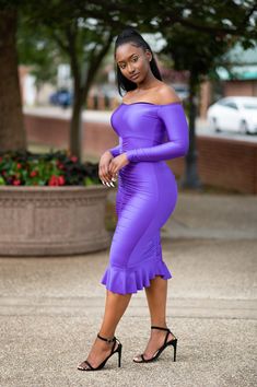 We are obsessing over this purple midi dress. We love this teamed with transparant pumps for a pretty feminine vibe. True to size Jenaba is wearing a S Composition: 92% polyester 8 % spandex Fitted Purple Midi Dress For Evening, Elegant Purple Stretch Bodycon Dress, Stretch Purple Ruched Dress, Purple Stretch Ruched Dress, Fitted Purple Midi Dress, Purple Fitted Midi Dress, Purple Fitted Midi Length Dress, Purple Fitted Chic Dress, Elegant Stretch Purple Midi Dress