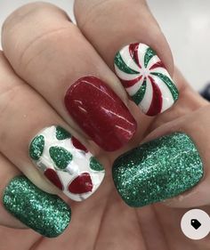 Red And Green Christmas Nail Designs, Rockabilly Nails, Christmas Nail Designs Acrylic, Leopard Nail Designs, Festive Nails, Candy Cane Nails, Christmas Gel, Nail Painting, Beautiful Angels