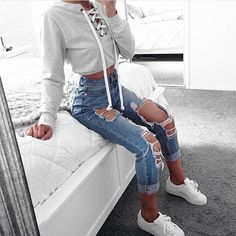 200++Cute+Ripped+Jeans+Outfits+For+Winter+2017+-+My+Cute+Outfits Cute Ripped Jeans, Ripped Jeans Outfit, Jeans Outfit Winter, Instagram Baddie, Scott Mccall, Tumblr Outfits, Outfit Jeans, Cute Winter Outfits, Outfit Goals