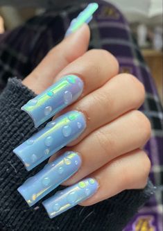 3d Drip Nails, Blue Rain Nails, Chrome Water Drop Nails, April Acrylic Nails Ideas, Blue Bubble Nails, Water Drop Nails Design, Water Drip Nails, Nails Ideas For Beginners, Rain Drop Nails Design