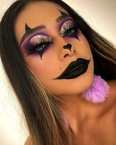 Purple Clown Costume, Clown Makeup Purple, Halloween Makeup Ideas Pretty, Purple Clown Makeup, Ghostface Makeup, Glam Clown Makeup, Pink Clown Makeup, Tiktok Eyeshadow