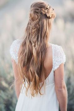 French braid is being one of the most popular and classy hairstyles for women. You can create different styles and looks with the delicate French Bridal Fishtail Braid, Fishtail Hairstyles, Fishtail Braids, Bridal Braids, French Braid Hairstyles, Daily Hairstyles, Wedding Hairstyles Half Up Half Down, Wedding Hair Down, Braided Hairstyles For Wedding