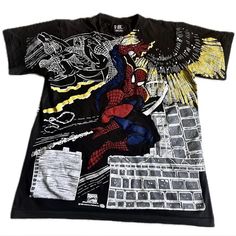 Giant 1993 Spider-Man Tshirt Size L 90s Black Tops With Character Print, 90s Style Black Shirt With Graphic Print, 90s Black T-shirt With Graffiti Print, 90s Black Tops With Graffiti Print, 90s Black Top With Graffiti Print, 90s Style Black Top With Graffiti Print, Vintage Black Shirt With Graphic Design, Tshirt Colors, All Over Print