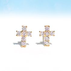 Cross Stud Earrings, Cross Earrings Studs, Necklace Chain Lengths, Gold Piece, Cross Design, Fine Jewels, Cross Designs, Fine Earrings, Girls Earrings