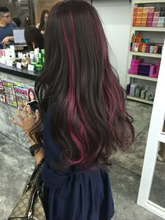 Pink Hair Streaks, Pink Hair Highlights, Pink Streaks, Pink Hair Dye, Peekaboo Hair, Hair Streaks, Dyed Hair Inspiration