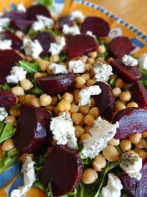 beet and chickpeas salad with feta cheese