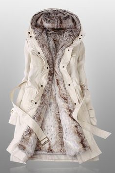 Beige Parka With Faux Fur Inner YU02 Beige Parka, Looks Pinterest, Belted Jacket, Moda Vintage, Looks Chic, Look Casual, Looks Style, Look Fashion