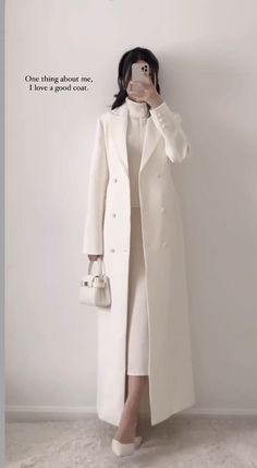 White Ootd Classy, Woman Outfits Classy, Coats For Women Winter Classy, Korean Formal Outfits For Women, Old Money Modest Outfit, Elegant Blazer Outfits, Formal Winter Outfits For Women, Elegant Winter Outfits Classy, Classy Korean Outfits