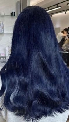 Midnight Dark Blue Hair Curly, Midnight Blue Hair Aesthetic, Dark Navy Hair Midnight Blue, Blue Hair Layers, Dark Midnight Blue Hair, Midnight Blue Hair Color, Smoky Blue Hair, Dark Blue Hair Color, Deep Blue Hair