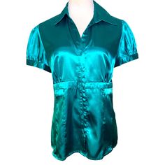 Apt.9 Emerald Green Metallic, Silky Look Button Up ,Short Sleeve ,Collared, Blouse, Y2k, Special Event, Casual, Great For Any Occasion 95% Polyester 5% Spandex, Length 25” Bust 20”(See Photos) Fitted V-neck Blouse With Buttons, Fitted V-neck Shirt With Button Closure, Fitted Green Blouse With Button Closure, Fitted Green Button-up Top, Fitted Short Sleeve Blouse With Button Closure, Fitted Short Sleeve Blouse With Buttons, Green Short Sleeve Blouse With Buttons, Green Short Sleeve Blouse With Button Closure, Green Buttoned Formal Blouse