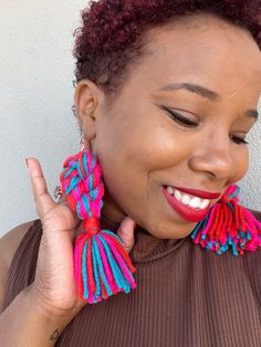 African Jewelry Earrings, Yarn Earrings, Diy Tassel Earrings, Yarn Tassel, Diy Tassel, Bold Rings, Fabric Earrings, Diy Earring, Do It Yourself Crafts