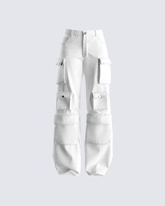 It’s giving stylish baddie that no one could come close to competing with 💅 Go through the day knowing you are serving nothing but looks, and vibes with these wide leg, white cargo twill pants. Complete with a mid-rise, loose fit, and cargo pocket detailing  🤍 Dr Mundo, Celana Kargo, White Cargo Pants, Cute Pants, Cargo Pocket, Twill Pants, Simple Trendy Outfits, Really Cute Outfits, Casual Style Outfits