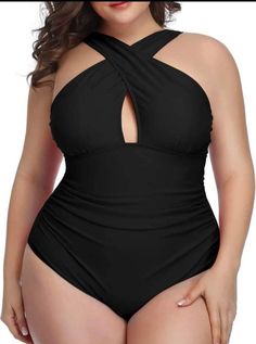 Chic Plus Size Swimwear 2023: Flatter Every Curve in Trendy Fatkinis & Two Pieces High Neck One Piece, Plus Size One Piece, Black Bathing Suits, Halter One Piece Swimsuit, Black One Piece Swimsuit, Sport Chic, Looks Chic, Pullover Shirt