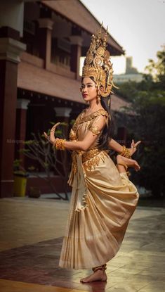 Cambodian Traditional Dress, Apsara Dance, Cambodian Wedding Dress, Modern Dance Costume, Thai Dance, Cambodian Wedding