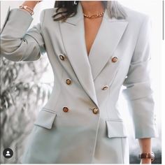 New With Tag Blogger’s Favorite Color: Sky Blue Zara Clothes, Zara Fashion Outfits, Balmain Style, Light Pink Blazers, Zara Spring, Zara Style, Oversized White Shirt, Off White Jacket, Cute Outfit Ideas