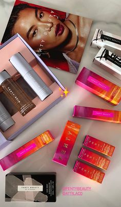 Fenty Beauty Packaging, Fenty Beauty Pr Package, Pr Packages Aesthetic Makeup, Makeup Pr Packages, Fenty Beauty Aesthetic, Pr Aesthetic, Beauty Brand Ideas, Pr Gifts, Pr Boxes