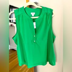 New With Tags Brand: J Crew Size: Large Color: Green Sleeveless V Neck Blouse Lightweight Cheap Green V-neck Blouse, Green Summer Camisole With Built-in Bra, Casual Green V-neck Camisole, Green Sleeveless Tank Top With Built-in Bra, Green Cotton Tank Top With Built-in Bra, Green Sleeveless Blouse, V Neck Blouse, Sleeveless Blouse, J Crew