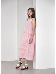 Composition : 70% linen, 30% rayonColor : PinkCountry of Origin : Republic of Korea Feminine Sleeveless Linen Maxi Dress, Casual Pink Linen Dress For Spring, Feminine Linen Midi Summer Dress, Summer Pink A-line Midi Dress, Pink A-line Maxi Dress For Daywear, Summer Feminine Linen Midi Dress, Feminine Linen Maxi Dress For Daywear, Feminine Sleeveless Linen Midi Dress, Feminine Linen Dress For Spring