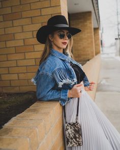 Boho Cowgirl, Rodeo Fashion, Western Aesthetic, Ladies Shoes, Trendy Shoes, Women's Footwear, Stylish Bag