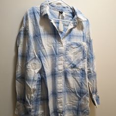 Nwt Divided Blue And White Plaid Flannel Blouse Size Medium Summer Button-up Flannel Shirt, H&m Collared Tops For Daywear, Plaid Long Sleeve Blouse For Day Out, H&m Casual Shirt For Daywear, Casual H&m Shirt For Day Out, Blue Relaxed Fit Flannel Shirt For Spring, Light Blue Shirt For Fall Day Out, H&m Cotton Long Sleeve Shirt, H&m Long Sleeve Cotton Shirt