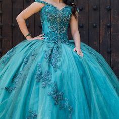 Like New Quinceanera Dress. Paid $1800 Asking For $1100. Emeral Green With Beautiful Beadwork And Train. Dress Also Has A Bustle. Elegant Green Floor-length Quinceanera Dress, Elegant Ball Gown For Quinceanera, Elegant Green Quinceanera Dress For Evening, Embellished Blue Dress For Quinceanera, Fitted Quinceanera Dress, Formal Fitted Quinceanera Dress, Quinceanera Embellished Dress With Fitted Bodice, Embellished Fitted Bodice Dress For Quinceanera, Embellished Dress With Fitted Bodice For Quinceanera