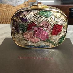 Beautiful Clutch Bag In Perfect Condition. Comes With Original Box Judith Leiber Bags, Judith Leiber Couture, Expensive Bag, Floral Clutches, Judith Leiber, Beaded Purses, Luxury Items, Diy Bag, Evening Bags