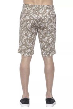 Dive into the height of luxury and tailored perfection with PT Torino’s Men’s Bermuda Shorts. Exquisitely designed for the stylish gentleman, these shorts boast a patterned fabric that adds an edge to your outfit, effortlessly blending comfort with high fashion. Precision-made with a hook and zip closure for a sleek finish, and equipped with practical side and rear welt pockets, they’re the epitome of both function and finesse. Perfect for upscale summer gatherings or chic casual events, step ou Summer Gathering, Save The Duck, Premium Brands, Patterned Fabric, Green Cotton, Modern Man, Cotton Shorts, Lany, Fabric Patterns