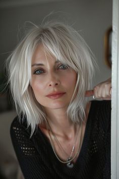 Haircuts For High Hairline Women, Blonde Bob Over 50, Short Hair Styles For Long Faces, Bob Hairstyles 2024, Razor Bangs, Blonde Bob With Bangs, Razor Cut Bob, Κούρεμα Bob, Thick Hair Cuts