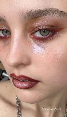 House Party Makeup, Everyday Fairy Makeup, Simple Artsy Makeup, Ethereal Grunge Makeup, Makeup Trends 2025, Light Medium Contrast Makeup, Holiday Make Up, Hozier Makeup, Gen Z Makeup