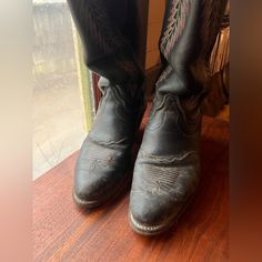 Vintage Olathe Buckaroo Boots Made In Kansas. Olathe Boots Started In 1875 In Kansas. This Brand Has Been Worn By Billy The Kid, Jesse James, Roy Rogers And Many More. A Piece Of History. No Longer Made In Olathe Kansas. These Are A Men’s Size 9. Riding Heel. 16” Tall Shaft. Leather Sole. Well Made. Hand Made. Cowboy Boots Men, Olathe Kansas, Buckaroo Boots, Billy The Kid, Cowboy Boots Mens, Billy The Kids, Roy Rogers, Jesse James, Mens Cowboy Boots