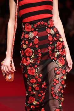 Dolce & Gabbana Spring 2015 Winter Typ, Design Textile, Floral Fashion, Dolce E Gabbana, Inspiration Mode, Fashion Mode, Dolce & Gabbana