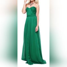 $850 Nwt Bradgley Mischka Stunning Emerald Green Chiffon Runway Dress Gown Us 6 Just Stunning - Like A Pretty Juwel - Do Not Need Any Styling. Sold Out In Retail Stores Beautiful And Very Well Made Rare And Pretty Gown From Famous Designer Bradgley Mischka Use It For Formal, Party Or A Night Out Dinning, Going To The Theater.. Please See Pictures For Detail. Picture 8. 9 - This Stunning Gown Is Also Available In A Beautiful Orchid Pink In Our Other Listings. Retail Est. $850 Size Us 6 Please Go Pre-draped Chiffon Gala Dresses, Green Ruched Bodice Maxi Dress For Gala, Green Maxi Dress With Ruched Bodice For Gala, Pre-draped Chiffon Maxi Dress For Gala, Floor-length Chiffon Dress With Pleated Bodice For Evening, Green Floor-length Evening Dress With Lined Bodice, Formal Floor-length Chiffon Maxi Dress, Flowy Dress For Gala And Prom Season, Pre-draped Chiffon Maxi Dress With Ruched Bodice