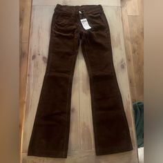 Brandy Melville/J Galt Brown Corduroy Bootleg Pants, Sz S Fitted Wide Leg Corduroy Jeans, Fitted Full Length Corduroy Jeans, Fitted Corduroy Full-length Pants, Fitted Mid-rise Corduroy Jeans, Fitted Full-length Corduroy Pants, Fitted Corduroy Jeans For Fall, Fitted Corduroy Jeans For Spring, Winter Corduroy Fitted Jeans, Fitted Mid-rise Corduroy Pants