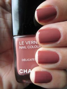 Chanel Nail Polish, Classy Nail, Chanel Nails, Nail Colours, Nails Polish, Nail Varnish, Makati