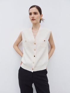 Composition : Viscose 49% Polyester 29% Elite 22%Country of Origin : Republic of Korea Knit Vest, Knitwear, Composition, V Neck, Knitting, The Originals, Clothes For Women, Clothes