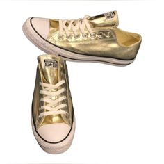 New With Box Gold High-top Sneakers With Vulcanized Sole, Gold Sneakers With Gum Sole And Round Toe, Gold Low-top Custom Sneakers With Rubber Sole, Gold Low-top Casual Sneakers, Gold Low-top Sneakers With Laces, Gold High-top Casual Custom Sneakers, Casual Metallic Sneakers With Vulcanized Sole, Gold Converse, Converse Gold