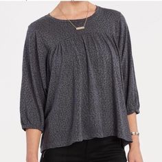 Sundry Womens Gray Cheetah Animal Print 3/4 Sleeve Flowy Shirt Top 4 Nwt - New With Tag - Material: 100% Pima Cotton - Smoke And Pet Free Home - Approximate Measurements (Flat Lat): - Pit-To-Pit: 26 In -Length: 24.5 In - Same Or Next Day Shipping - Bundle And Save! - Sku: 31-4288 Fall Daywear Top With Half Sleeves, Yellow Crewneck, Grey Leopard, Leopard Shirt, Tie Dye Sweater, Flowy Shirt, Cheetah Animal, Grey Long Sleeve Shirt, Tie Dye Shorts